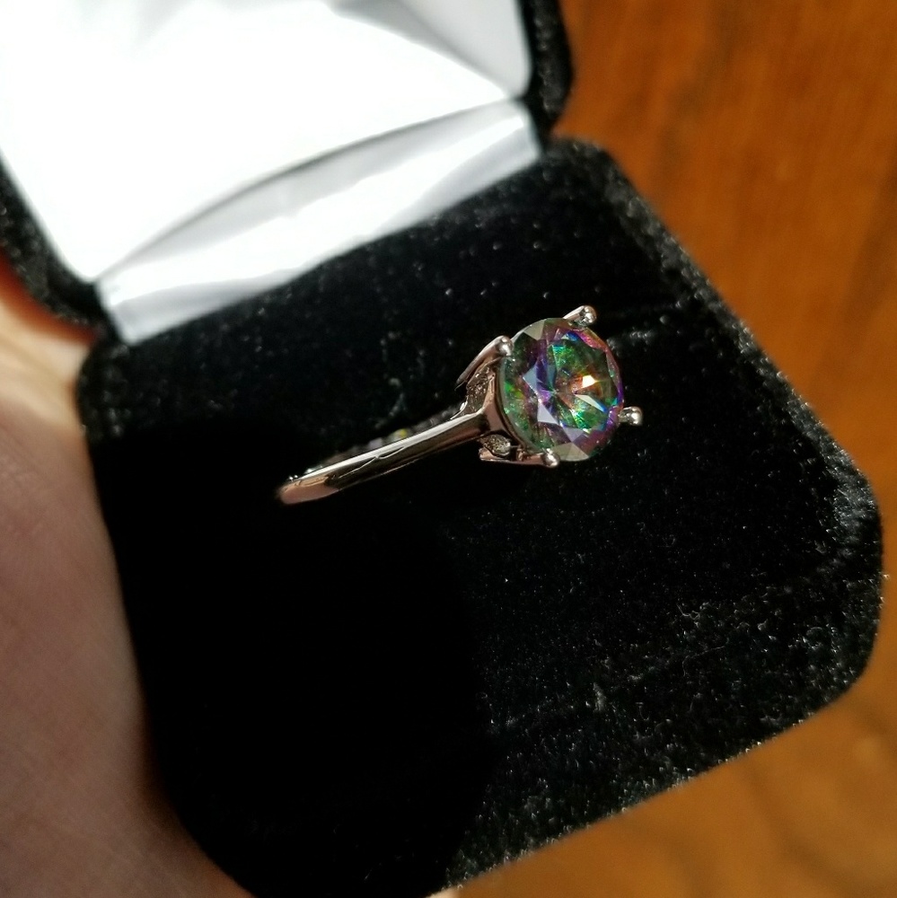 ring - Picture 4 of 7